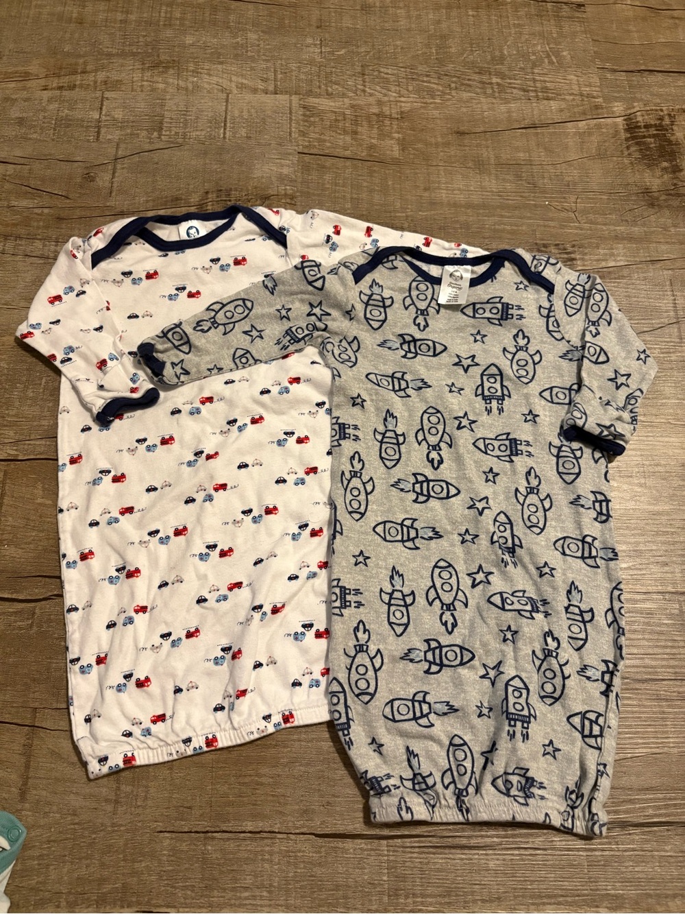 Gerber White & Gray Rocket and Car Print Sleep Gowns